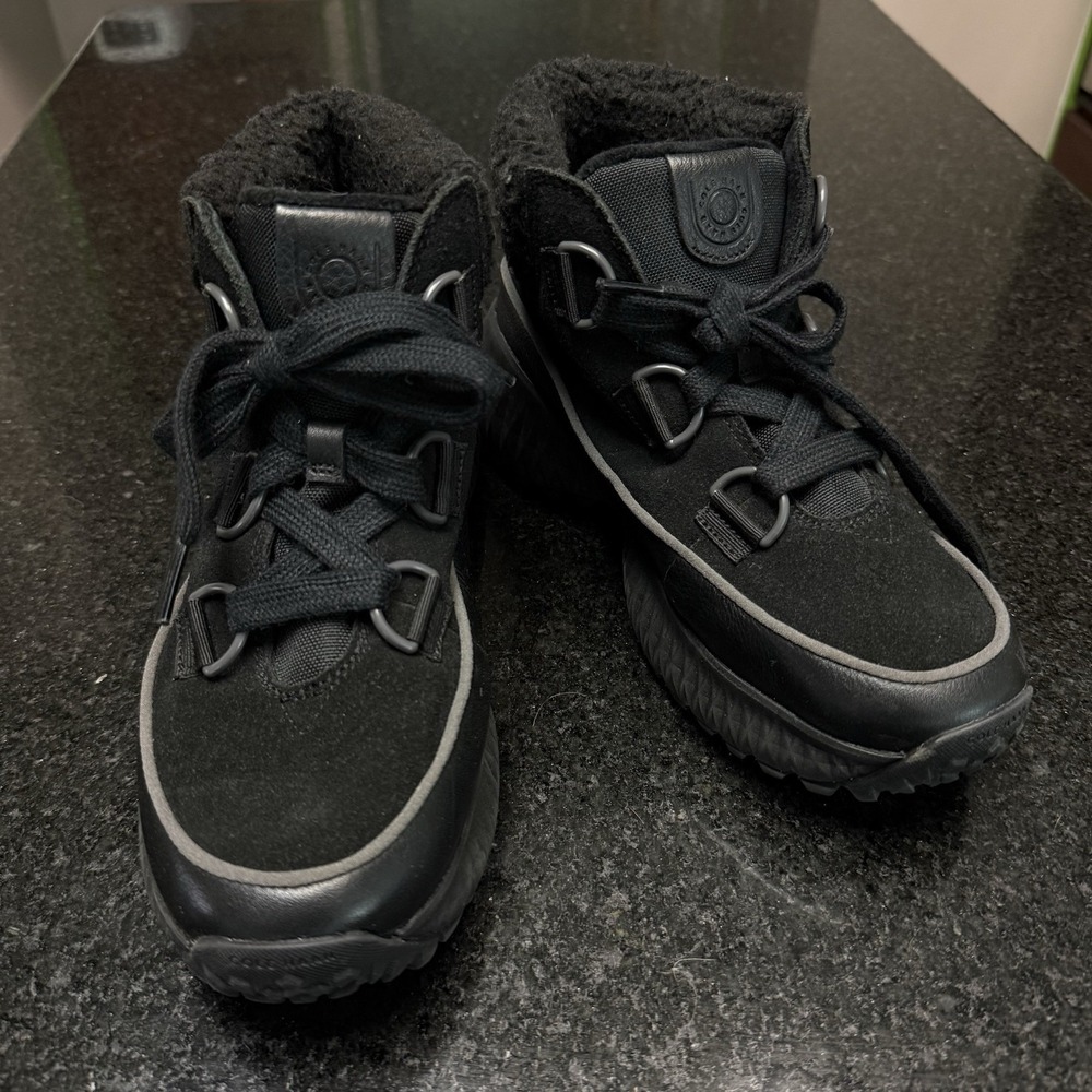 🥾 NWOB Cole Haan Zerogrand Flurry Hiker Boots Womens 7 B Black Suede Fur W25074
